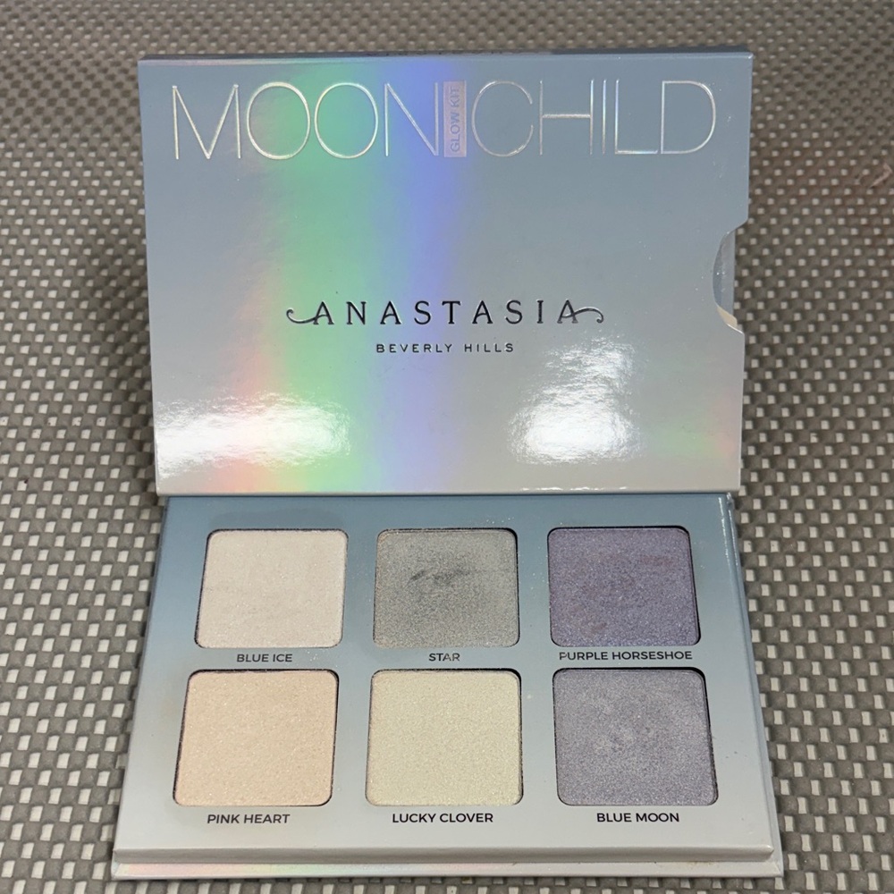 Anastasia Beverly Hills Moonchild Glow Palette
